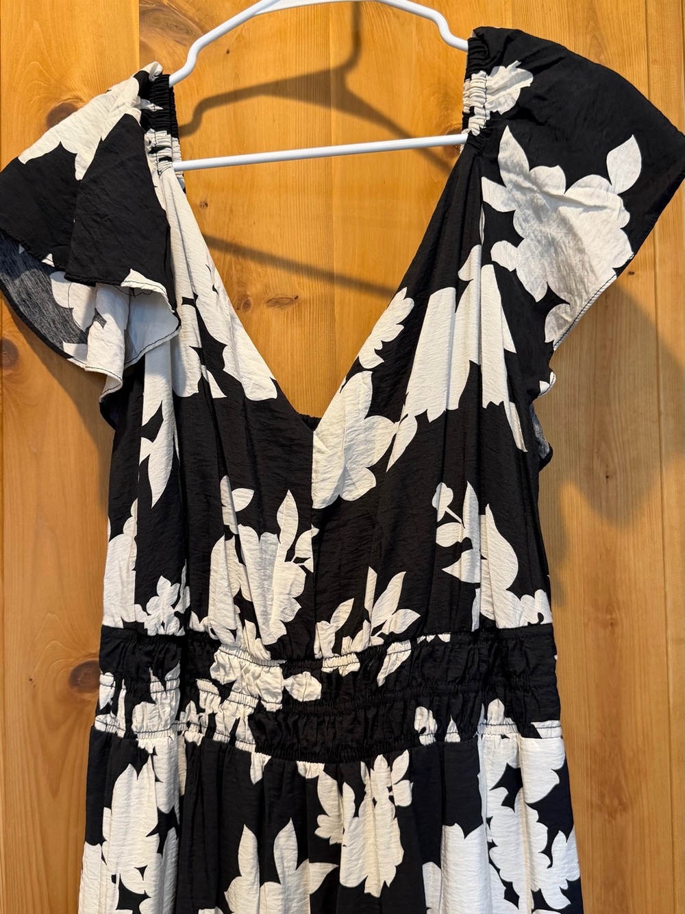 Rachel Zoe Black and White Floral Flutter-Sleeve Maxi Dress - Picture 2 of 6